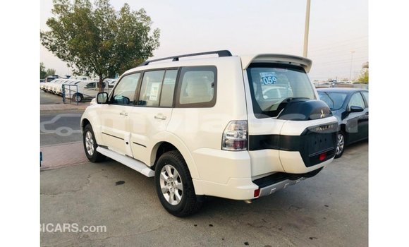 Buy Import Mitsubishi Pajero White Car in Import - Dubai in Attapeu Province Buy Import Mitsubishi Pajero White Car in Import - Dubai in Attapeu Province