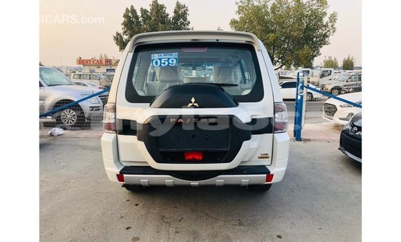 Buy Import Mitsubishi Pajero White Car in Import - Dubai in Attapeu Province Buy Import Mitsubishi Pajero White Car in Import - Dubai in Attapeu Province