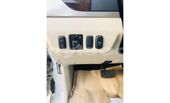 Buy Import Mitsubishi Pajero White Car in Import - Dubai in Attapeu Province Buy Import Mitsubishi Pajero White Car in Import - Dubai in Attapeu Province