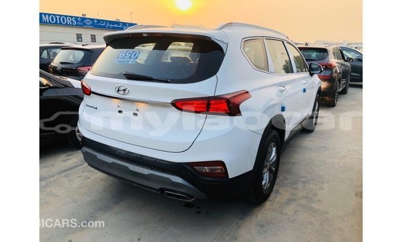Buy Import Hyundai Santa Fe White Car in Import - Dubai in Attapeu Province Buy Import Hyundai Santa Fe White Car in Import - Dubai in Attapeu Province