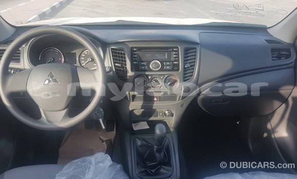 Buy Import Mitsubishi L200 White Car in Import - Dubai in Attapeu Province Buy Import Mitsubishi L200 White Car in Import - Dubai in Attapeu Province