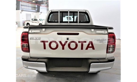 Buy Import Toyota Hilux White Car in Import - Dubai in Attapeu Province Buy Import Toyota Hilux White Car in Import - Dubai in Attapeu Province