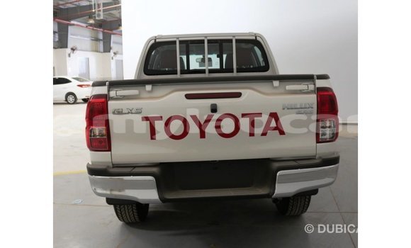 Buy Import Toyota Hilux White Car in Import - Dubai in Attapeu Province Buy Import Toyota Hilux White Car in Import - Dubai in Attapeu Province