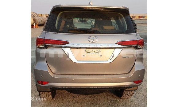 Buy Import Toyota Fortuner Other Car in Import - Dubai in Attapeu Province Buy Import Toyota Fortuner Other Car in Import - Dubai in Attapeu Province