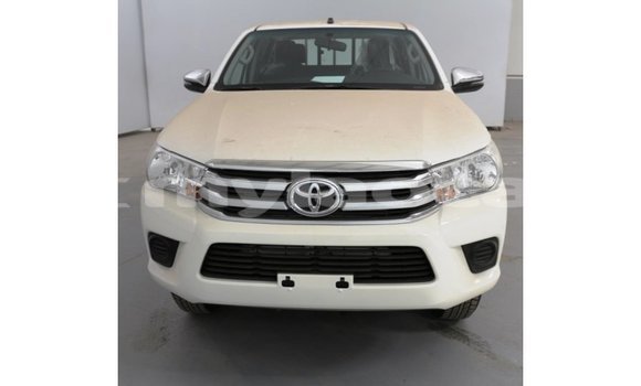 Buy Import Toyota Hilux White Car in Import - Dubai in Attapeu Province