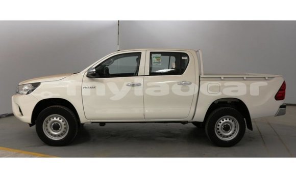 Buy Import Toyota Hilux White Car in Import - Dubai in Attapeu Province Buy Import Toyota Hilux White Car in Import - Dubai in Attapeu Province