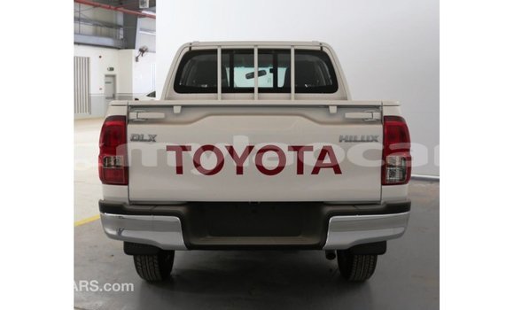 Buy Import Toyota Hilux White Car in Import - Dubai in Attapeu Province Buy Import Toyota Hilux White Car in Import - Dubai in Attapeu Province