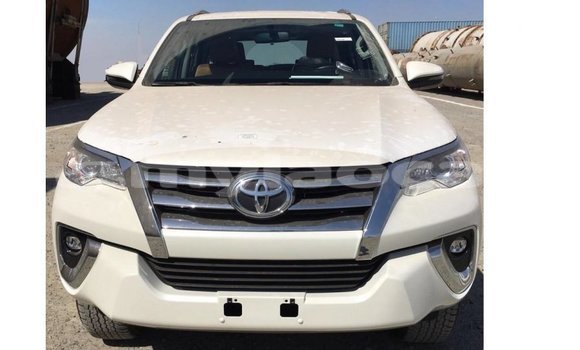 Buy Import Toyota Fortuner White Car in Import - Dubai in Attapeu Province Buy Import Toyota Fortuner White Car in Import - Dubai in Attapeu Province