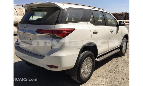 Buy Import Toyota Fortuner White Car in Import - Dubai in Attapeu Province Buy Import Toyota Fortuner White Car in Import - Dubai in Attapeu Province