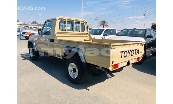 Buy Import Toyota Land Cruiser Beige Car in Import - Dubai in Attapeu Province Buy Import Toyota Land Cruiser Beige Car in Import - Dubai in Attapeu Province