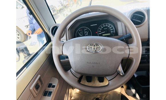 Buy Import Toyota Land Cruiser Beige Car in Import - Dubai in Attapeu Province Buy Import Toyota Land Cruiser Beige Car in Import - Dubai in Attapeu Province