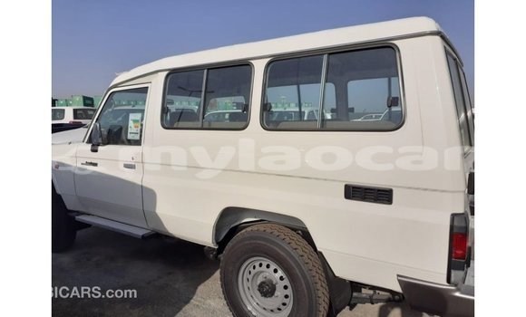 Buy Import Toyota Land Cruiser White Car in Import - Dubai in Attapeu Province Buy Import Toyota Land Cruiser White Car in Import - Dubai in Attapeu Province