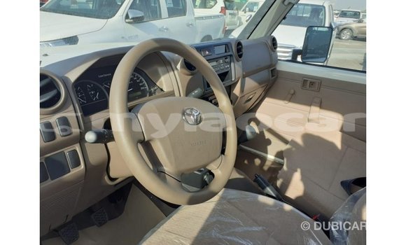 Buy Import Toyota Land Cruiser White Car in Import - Dubai in Attapeu Province Buy Import Toyota Land Cruiser White Car in Import - Dubai in Attapeu Province