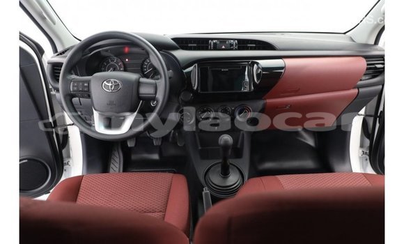 Buy Import Toyota Hilux White Car in Import - Dubai in Attapeu Province Buy Import Toyota Hilux White Car in Import - Dubai in Attapeu Province
