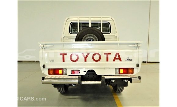 Buy Import Toyota Land Cruiser White Car in Import - Dubai in Attapeu Province Buy Import Toyota Land Cruiser White Car in Import - Dubai in Attapeu Province