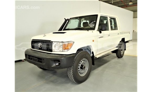 Buy Import Toyota Land Cruiser White Car in Import - Dubai in Attapeu Province Buy Import Toyota Land Cruiser White Car in Import - Dubai in Attapeu Province