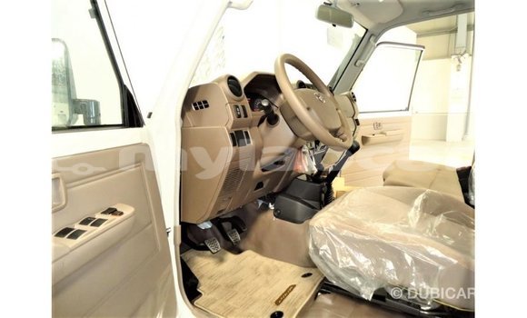 Buy Import Toyota Land Cruiser White Car in Import - Dubai in Attapeu Province Buy Import Toyota Land Cruiser White Car in Import - Dubai in Attapeu Province