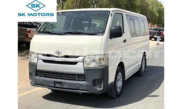 Buy Import Toyota Hiace White Car in Import - Dubai in Attapeu Province