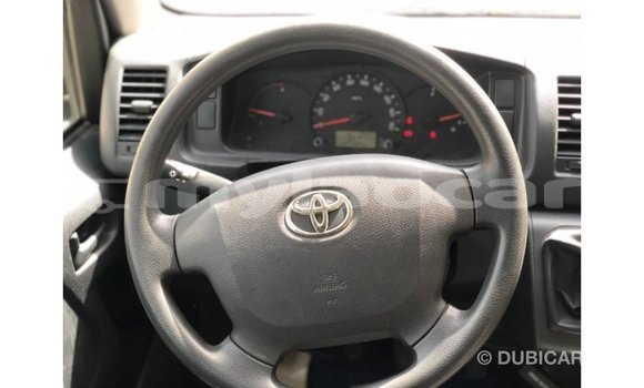 Buy Import Toyota Hiace White Car in Import - Dubai in Attapeu Province Buy Import Toyota Hiace White Car in Import - Dubai in Attapeu Province