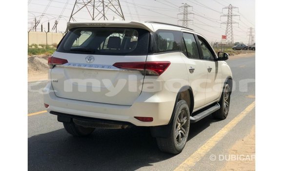Buy Import Toyota Fortuner White Car in Import - Dubai in Attapeu Province Buy Import Toyota Fortuner White Car in Import - Dubai in Attapeu Province