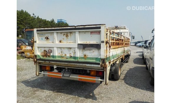 Buy Import Isuzu FTR 850 White Truck in Import - Dubai in Attapeu Province Buy Import Isuzu FTR 850 White Truck in Import - Dubai in Attapeu Province