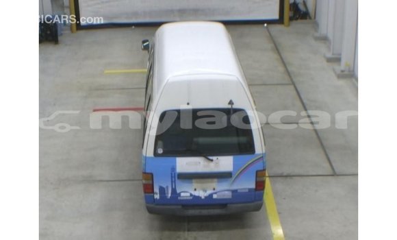 Buy Import Nissan Caravan White Car in Import - Dubai in Attapeu Province Buy Import Nissan Caravan White Car in Import - Dubai in Attapeu Province