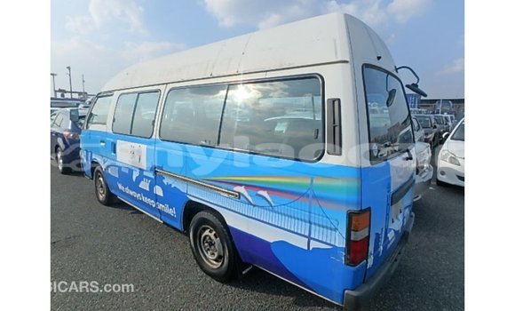 Buy Import Nissan Caravan White Car in Import - Dubai in Attapeu Province Buy Import Nissan Caravan White Car in Import - Dubai in Attapeu Province