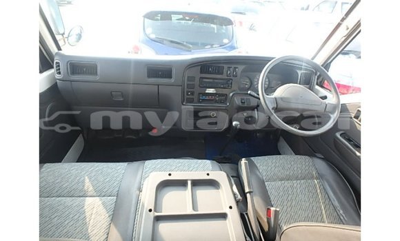 Buy Import Nissan Caravan White Car in Import - Dubai in Attapeu Province Buy Import Nissan Caravan White Car in Import - Dubai in Attapeu Province