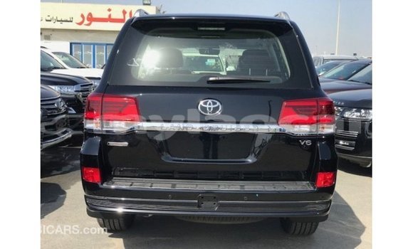 Acheter Import Voiture Toyota Land Cruiser Noir à Import - Dubai, Attapeu Province Acheter Import Voiture Toyota Land Cruiser Noir à Import - Dubai, Attapeu Province