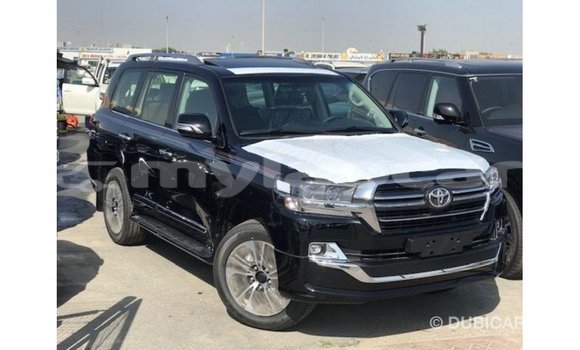 Acheter Import Voiture Toyota Land Cruiser Noir à Import - Dubai, Attapeu Province Acheter Import Voiture Toyota Land Cruiser Noir à Import - Dubai, Attapeu Province