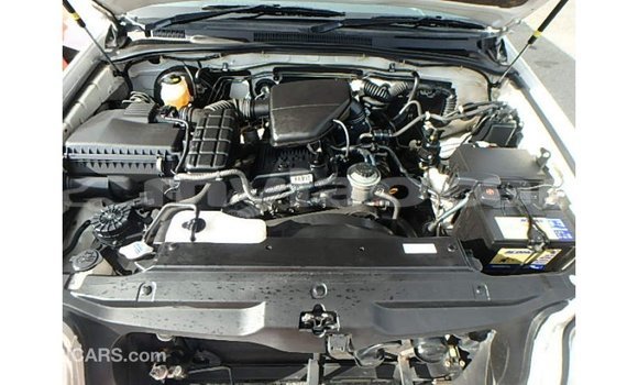 Buy Import Toyota Hilux White Car in Import - Dubai in Attapeu Province Buy Import Toyota Hilux White Car in Import - Dubai in Attapeu Province