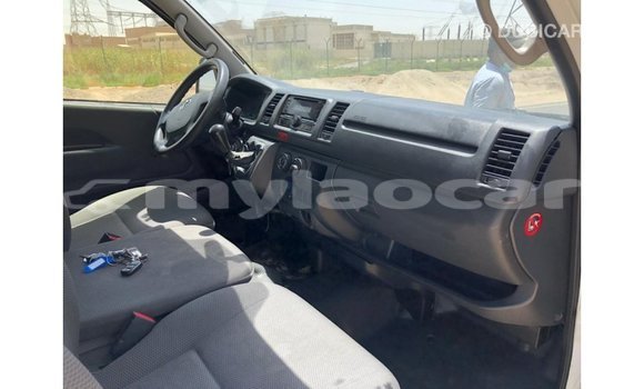 Buy Import Toyota Hiace White Car in Import - Dubai in Attapeu Province Buy Import Toyota Hiace White Car in Import - Dubai in Attapeu Province