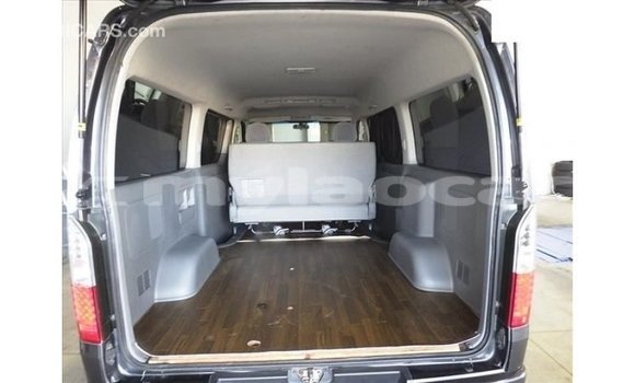 Buy Import Toyota Hiace Other Car in Import - Dubai in Attapeu Province Buy Import Toyota Hiace Other Car in Import - Dubai in Attapeu Province