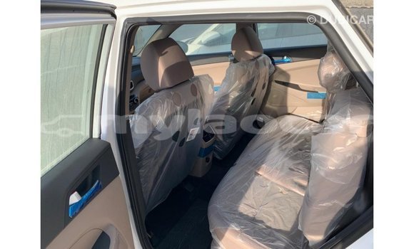 Buy Import Hyundai Tucson White Car in Import - Dubai in Attapeu Province Buy Import Hyundai Tucson White Car in Import - Dubai in Attapeu Province