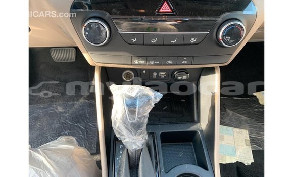 Buy Import Hyundai Tucson White Car in Import - Dubai in Attapeu Province Buy Import Hyundai Tucson White Car in Import - Dubai in Attapeu Province
