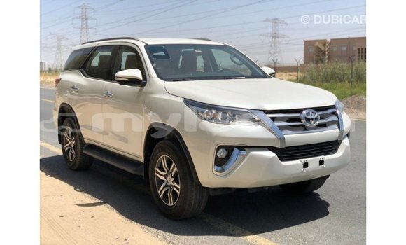 Buy Import Toyota Fortuner White Car in Import - Dubai in Attapeu Province Buy Import Toyota Fortuner White Car in Import - Dubai in Attapeu Province
