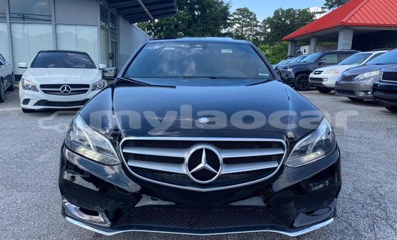 ຊື້ ໃຊ້ແລ້ວ Mercedes-Benz E–Class Black ລົດ ໃນ Vientiane ໃນ Vientiane Province