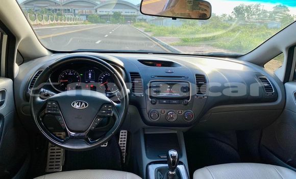 Buy Used Kia Cerato Silver Car in Vientiane in Vientiane Province Buy Used Kia Cerato Silver Car in Vientiane in Vientiane Province