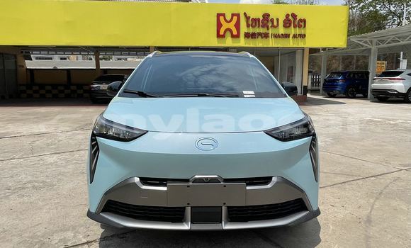 Buy New Volkswagen Type 4 Blue Car in Luang Prabang in Louangphabang Province