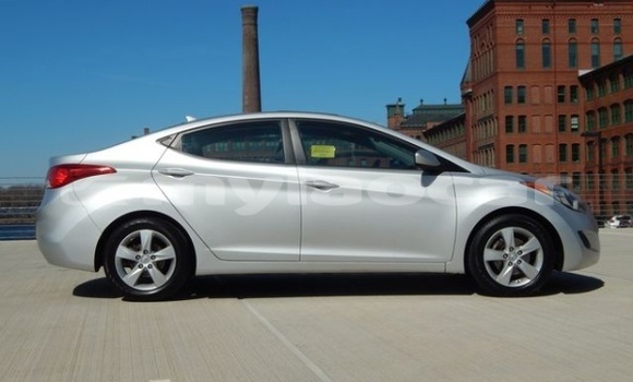 ຊື້ ໃຊ້ແລ້ວ Hyundai Elantra Silver ລົດ ໃນ Ban Nahin ໃນ Oudômxai Province ຊື້ ໃຊ້ແລ້ວ Hyundai Elantra Silver ລົດ ໃນ Ban Nahin ໃນ Oudômxai Province