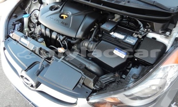 ຊື້ ໃຊ້ແລ້ວ Hyundai Elantra Silver ລົດ ໃນ Ban Nahin ໃນ Oudômxai Province ຊື້ ໃຊ້ແລ້ວ Hyundai Elantra Silver ລົດ ໃນ Ban Nahin ໃນ Oudômxai Province