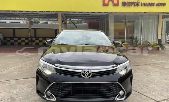 Buy Used Toyota Camry Black Car in Luang Prabang in Louangphabang Province