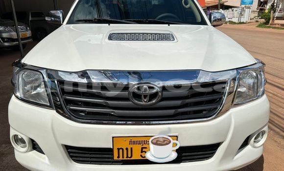 ຊື້ ໃຊ້ແລ້ວ Toyota Hilux White ລົດ ໃນ Vientiane ໃນ Vientiane Province ຊື້ ໃຊ້ແລ້ວ Toyota Hilux White ລົດ ໃນ Vientiane ໃນ Vientiane Province