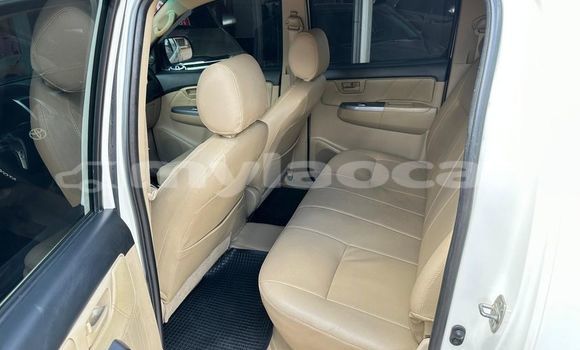 ຊື້ ໃຊ້ແລ້ວ Toyota Hilux White ລົດ ໃນ Vientiane ໃນ Vientiane Province ຊື້ ໃຊ້ແລ້ວ Toyota Hilux White ລົດ ໃນ Vientiane ໃນ Vientiane Province