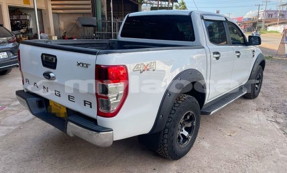 ຊື້ ໃຊ້ແລ້ວ Toyota RAV4 White ລົດ ໃນ Vientiane ໃນ Vientiane Province ຊື້ ໃຊ້ແລ້ວ Toyota RAV4 White ລົດ ໃນ Vientiane ໃນ Vientiane Province