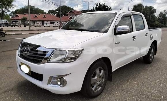 ຊື້ ໃຊ້ແລ້ວ Toyota Hilux White ລົດ ໃນ Vientiane ໃນ Vientiane Province ຊື້ ໃຊ້ແລ້ວ Toyota Hilux White ລົດ ໃນ Vientiane ໃນ Vientiane Province