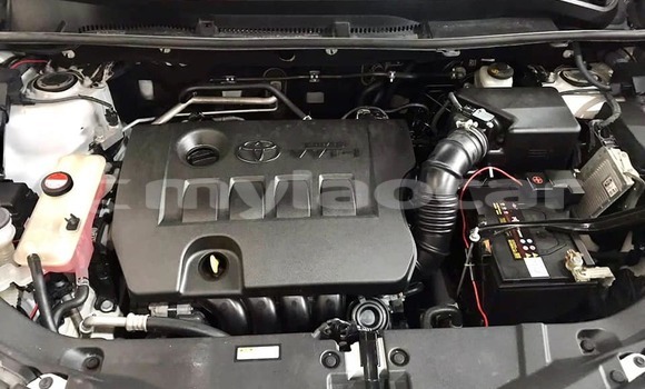 Buy Used Toyota Altezza White Car in Vientiane in Vientiane Province Buy Used Toyota Altezza White Car in Vientiane in Vientiane Province