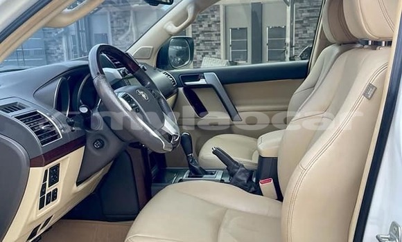Buy Used Toyota Prado White Car in Vientiane in Vientiane Province Buy Used Toyota Prado White Car in Vientiane in Vientiane Province