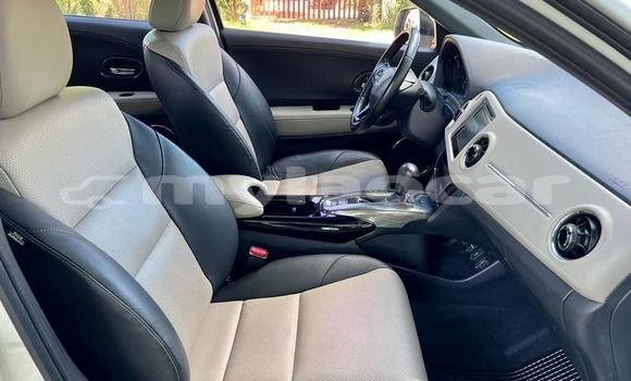 Buy Used Honda CR-X White Car in Vientiane in Vientiane Province Buy Used Honda CR-X White Car in Vientiane in Vientiane Province