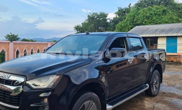 Buy Used Isuzu D–MAX Black Car in Vientiane in Vientiane Province